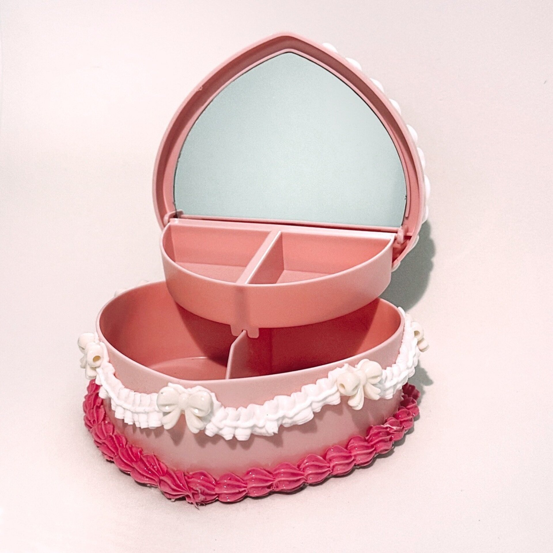 ˚୨୧⋆.˚ Joyero Tarta - Fresitas - 2